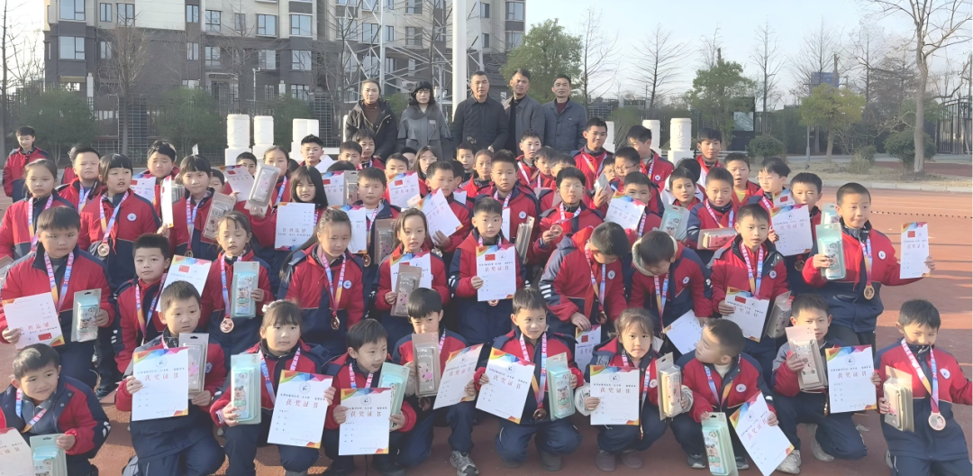 世界杯直播下载-绿茵逐梦，“足”够精彩——临川二小第八届足球联赛圆满落幕