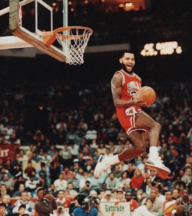 世界杯手机直播-范乔丹打出“乔丹范”！单场狂轰54分创两项历史纪录